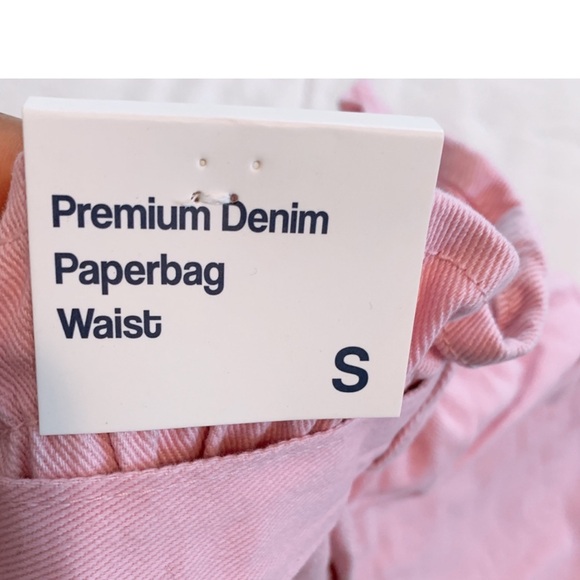 NWT Love Tree Paperbag High Waisted
Premium Denim Shorts - Picture 6 of 13